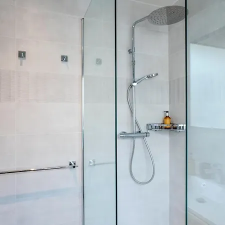 2 Pieces Terrasse A 8min A Pied Du Centre Parking - 2 Pieces Terrasse A 8min A Pied Du Centre Parking Mae-2553 Lejlighed