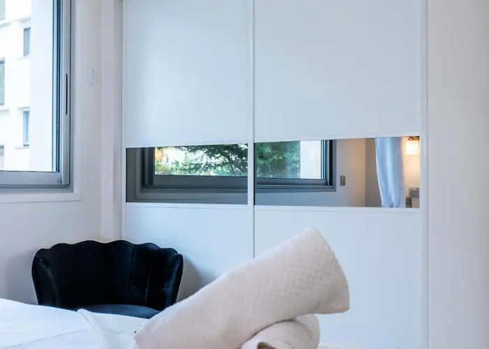 2 Pieces Terrasse A 8min A Pied Du Centre Parking - 2 Pieces Terrasse A 8min A Pied Du Centre Parking Mae-2553 Κάννες
