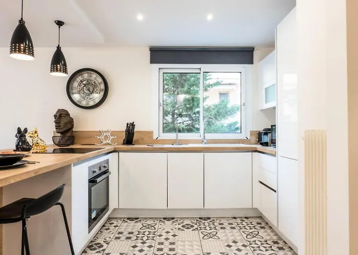 Lejlighed 2 Pieces Terrasse A 8min A Pied Du Centre Parking - 2 Pieces Terrasse A 8min A Pied Du Centre Parking Mae-2553