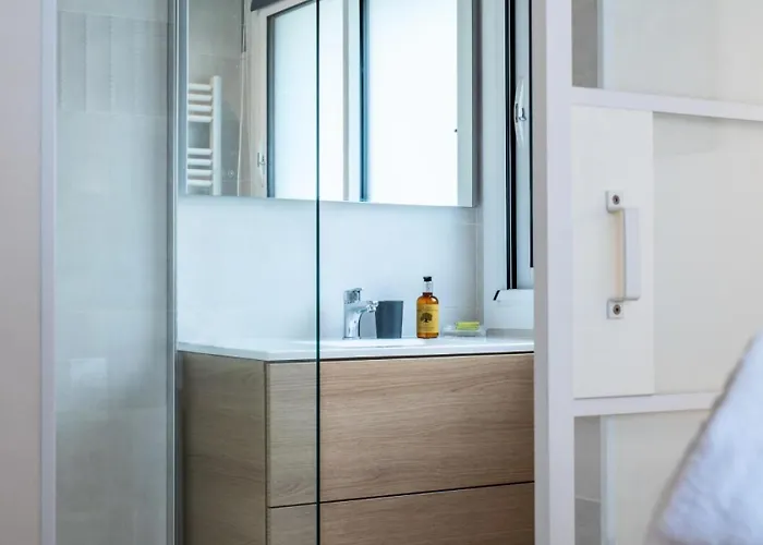 Lejlighed 2 Pieces Terrasse A 8min A Pied Du Centre Parking - 2 Pieces Terrasse A 8min A Pied Du Centre Parking Mae-2553 Cannes